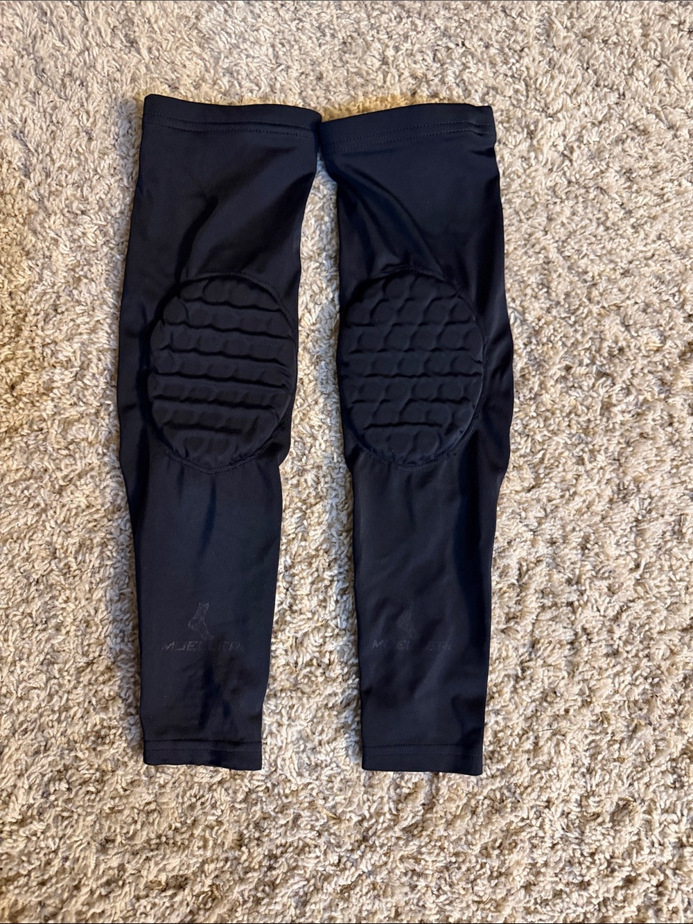 Woman’s Black Padded Arm Sleeves. Size Small.